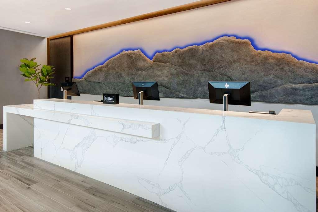 Embassy Suites By Hilton Alpharetta Halcyon Interior photo